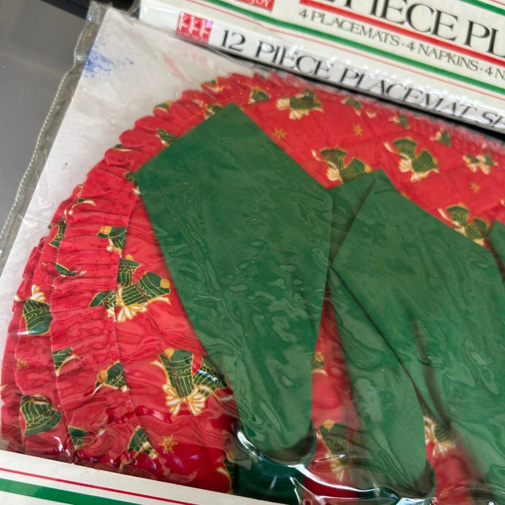 Share The Joy 12pc Christmas Placemat Set 2 Red Green New kitchen grandmacore